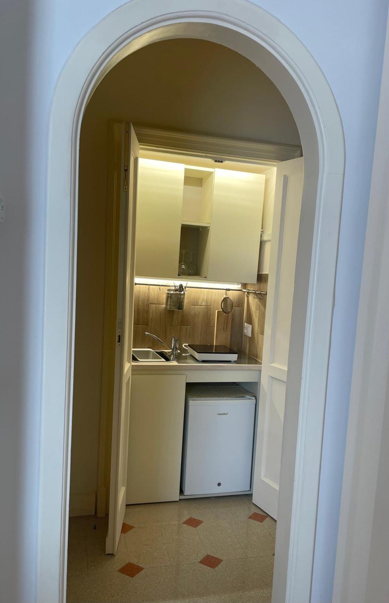 Suite Klimt P.Zza Amedeo Naples Exterior photo